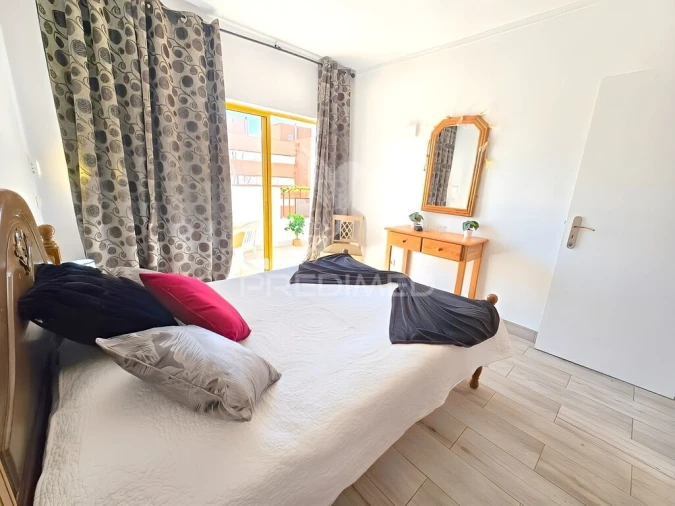 Apartamento T2 para Venda em Portimão Foto 13