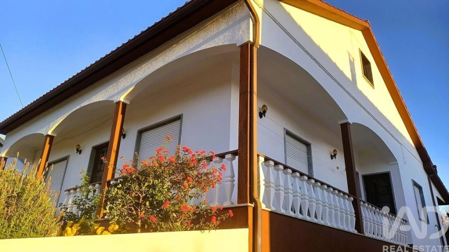 Moradia T3 para Venda em Carnota Foto 13