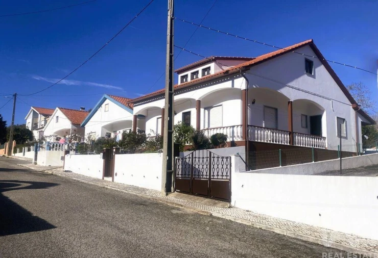 Moradia T3 para Venda em Carnota