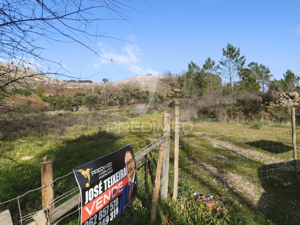 Terreno para Venda em Fortios Foto 1