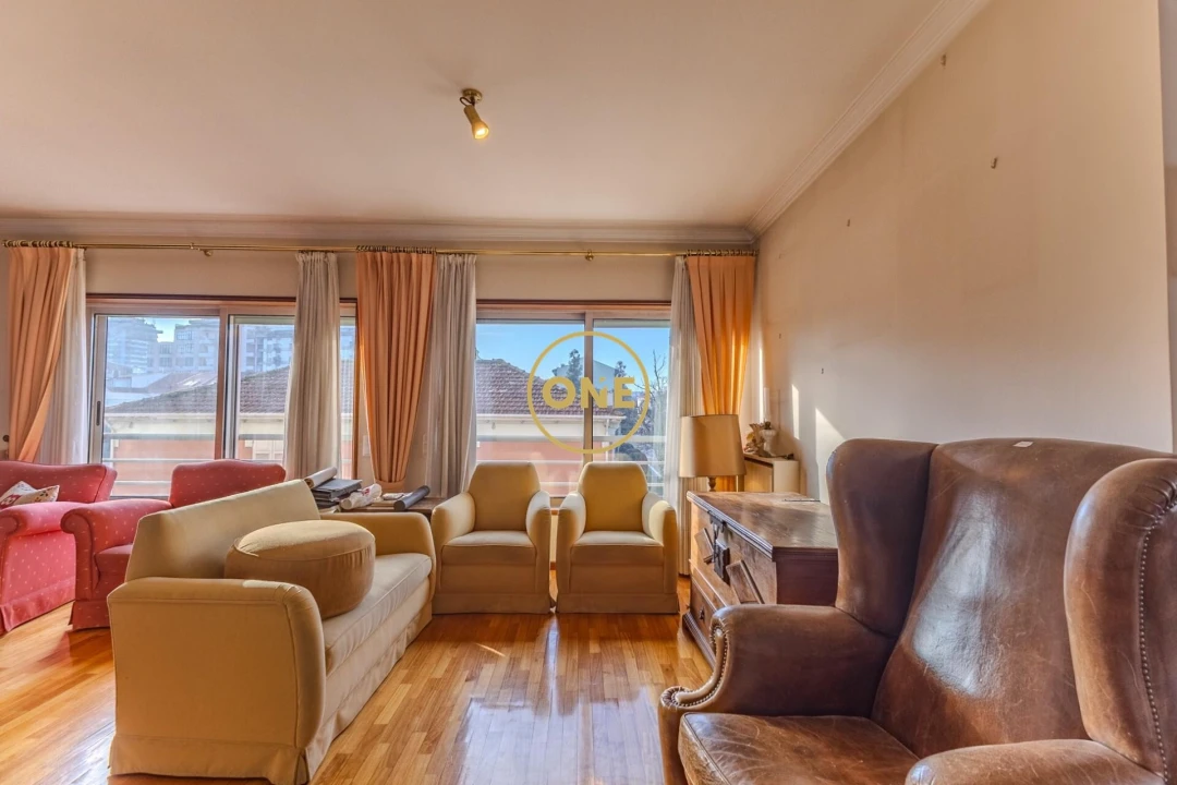 Apartamento T5 para Venda em Santo Tirso, Couto (Santa Cristina e São Miguel) e Burgães Foto 9