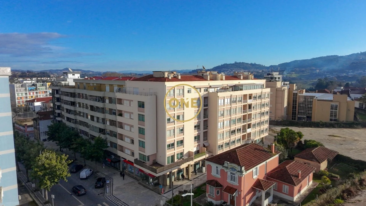 Apartamento T5 para Venda em Santo Tirso, Couto (Santa Cristina e São Miguel) e Burgães Foto 2