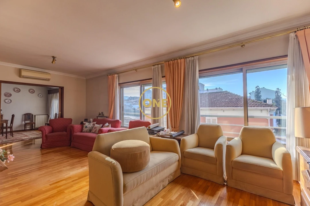 Apartamento T5 para Venda em Santo Tirso, Couto (Santa Cristina e São Miguel) e Burgães Foto 10
