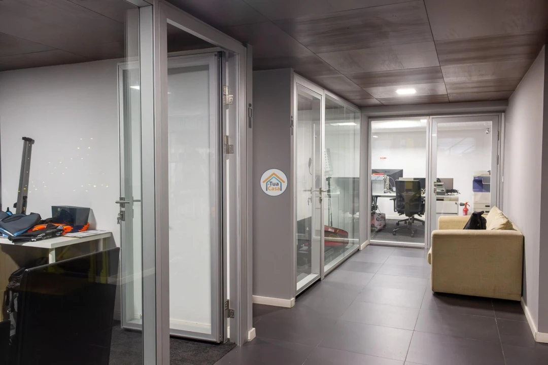 Armazém para Arrendamento em Pedrouços Foto 9