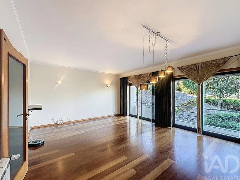 Moradia T2 para Venda em São Felix da Marinha Foto 2