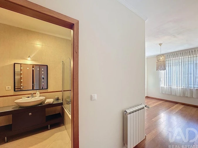 Moradia T2 para Venda em São Felix da Marinha Foto 11