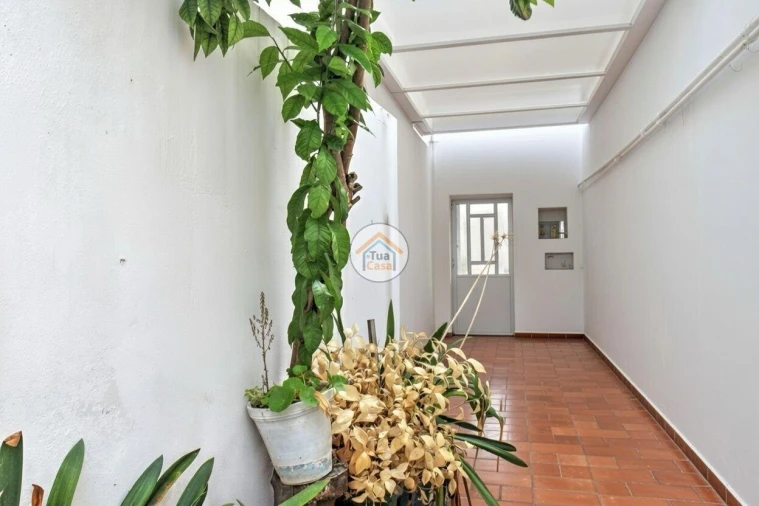 Moradia T1 para Venda em Olhão Foto 16