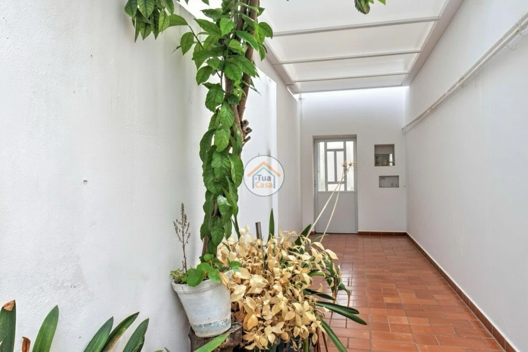 Moradia T1 para Venda em Olhão Foto 16