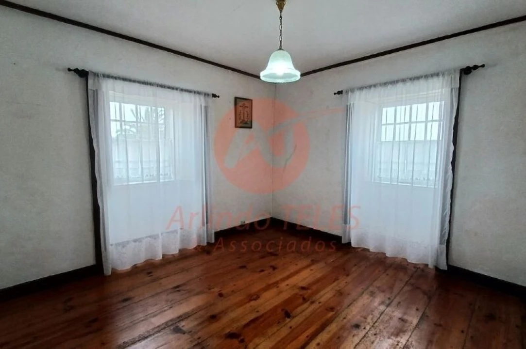 Moradia T3 para Venda em Santo Amaro Foto 13