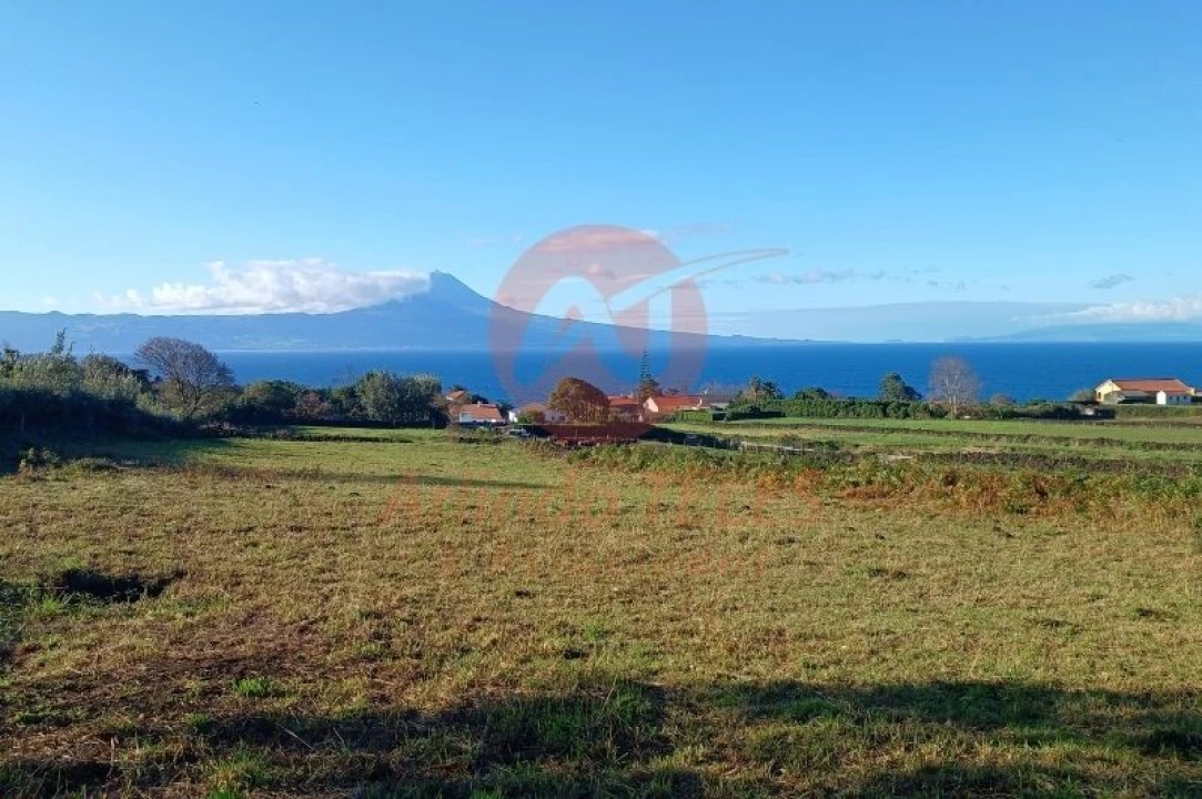 Moradia T3 para Venda em Santo Amaro Foto 3