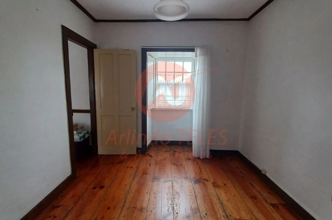 Moradia T3 para Venda em Santo Amaro Foto 11