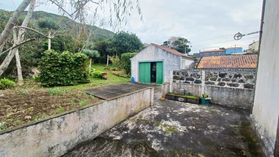 Moradia T3 para Venda em Santo Amaro Foto 32