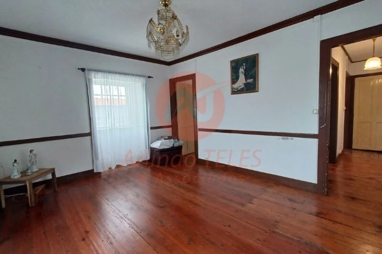 Moradia T3 para Venda em Santo Amaro Foto 8