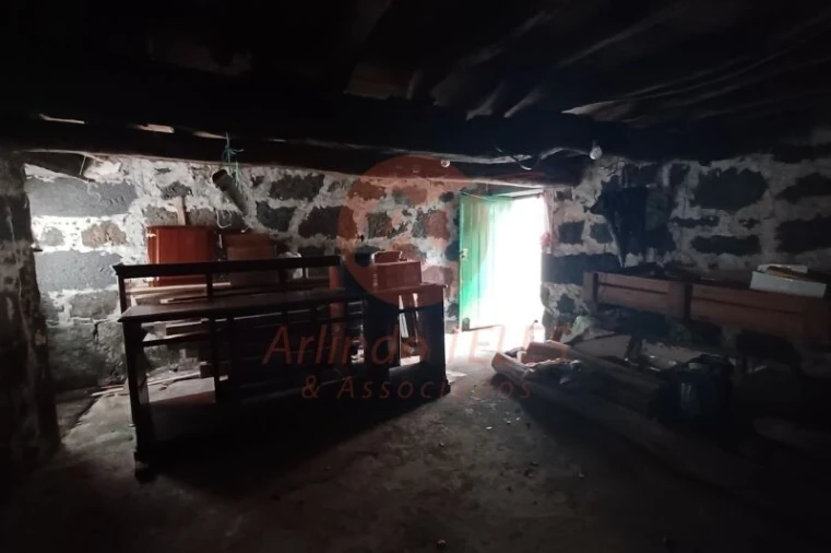 Moradia T3 para Venda em Santo Amaro Foto 29