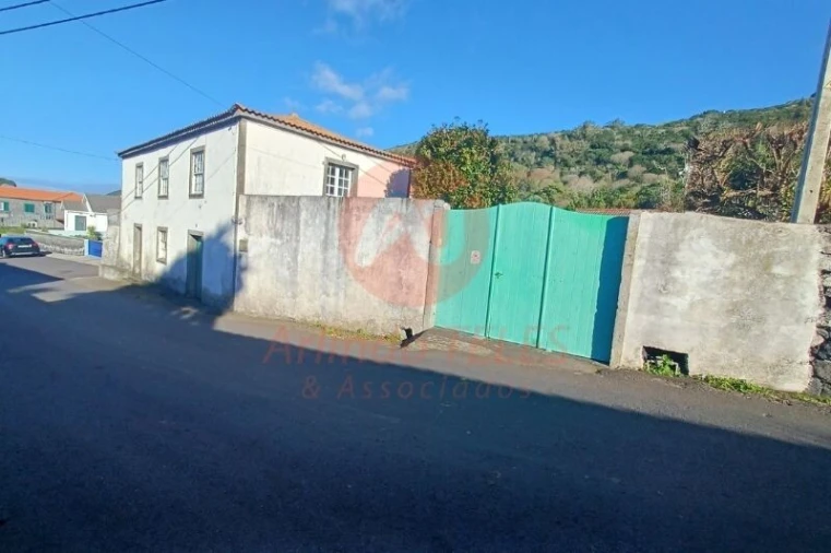 Moradia T3 para Venda em Santo Amaro Foto 43