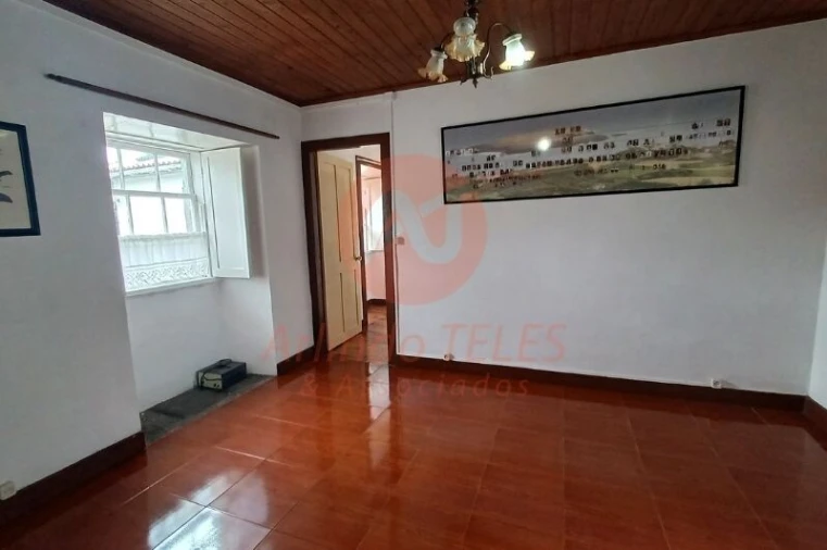 Moradia T3 para Venda em Santo Amaro Foto 24