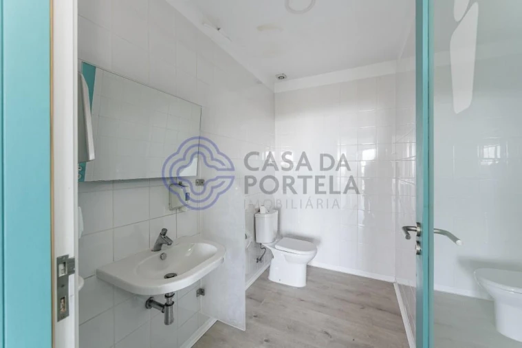 Armazém para Venda em Este (São Pedro e São Mamede) Foto 38