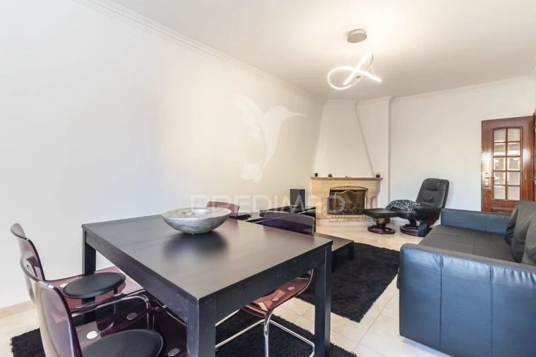 Apartamento T2 para Venda em Moita Foto 8