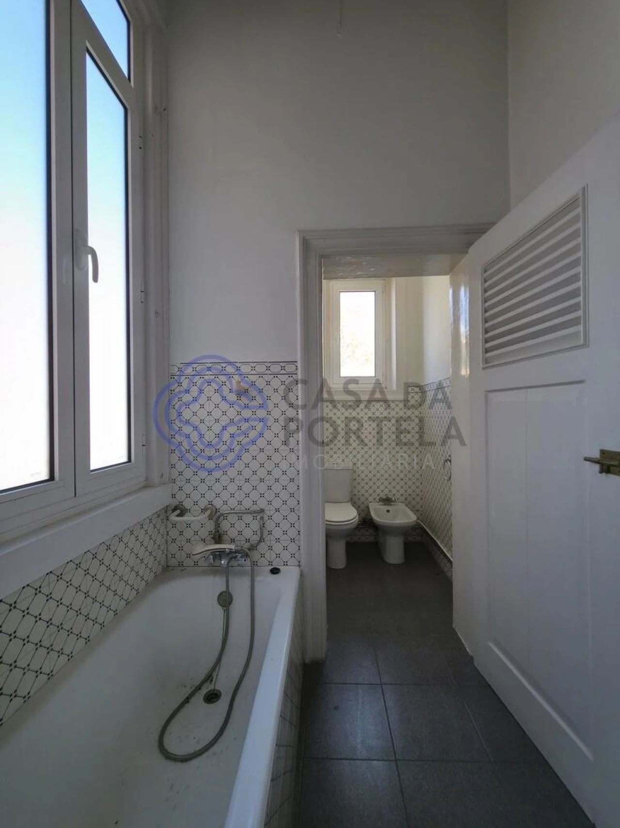 Prédio para Venda em Lordelo do Ouro e Massarelos Foto 12