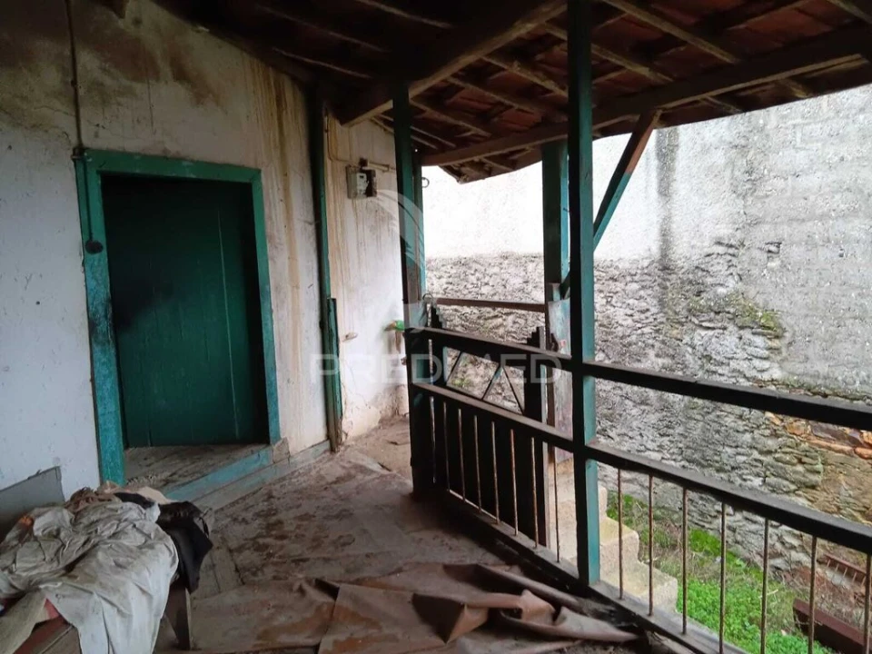 Moradia T4 para Venda em Passos Foto 16