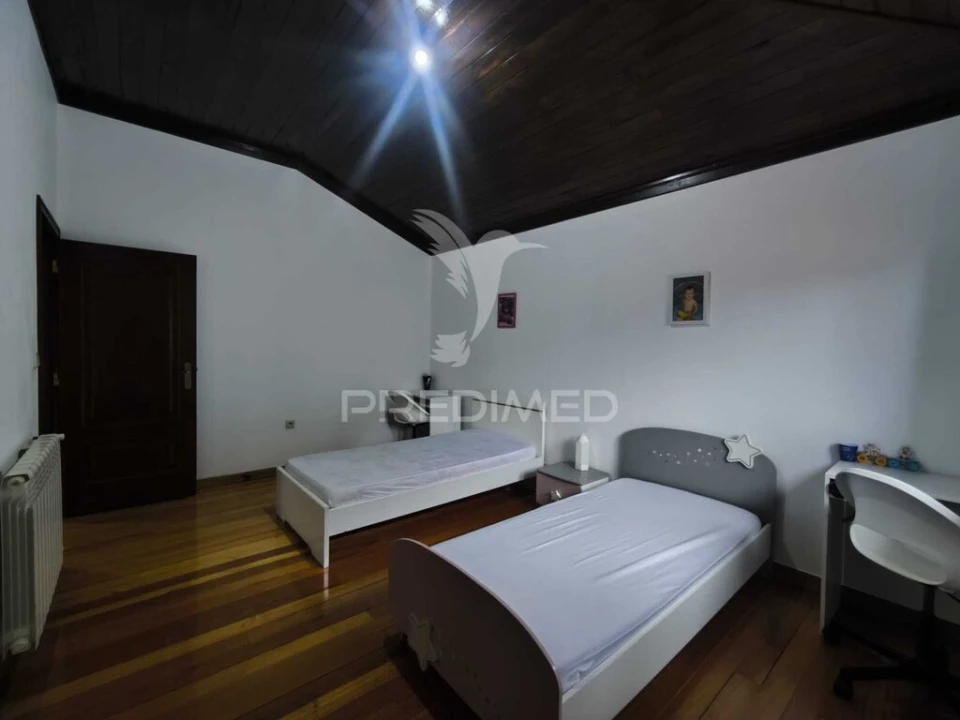 Moradia T7 para Venda em Valdosende Foto 11