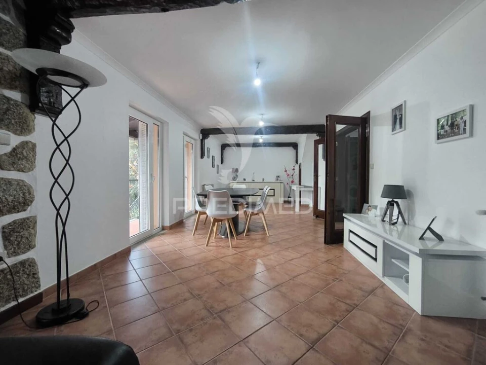 Moradia T7 para Venda em Valdosende Foto 3