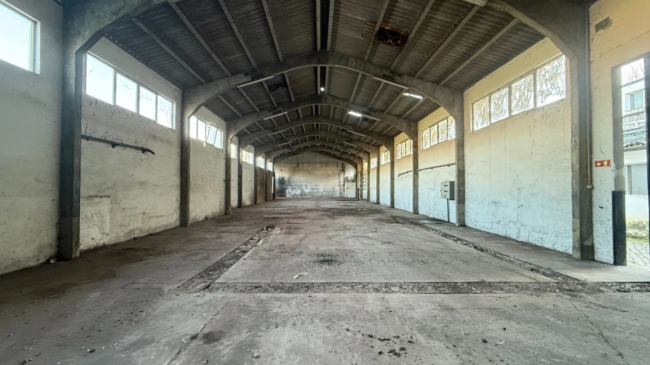 Armazém para Venda em Fermentões Foto 19