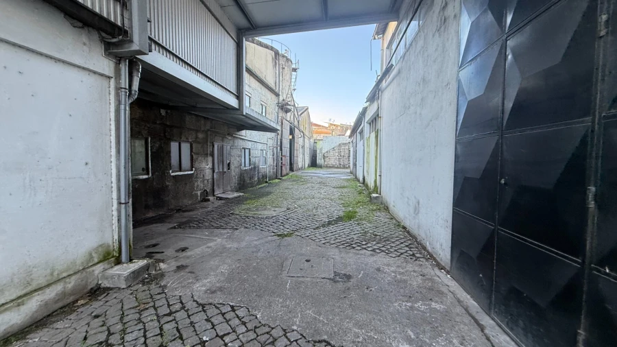 Armazém para Venda em Fermentões Foto 26