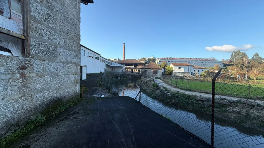 Armazém para Venda em Fermentões Foto 28