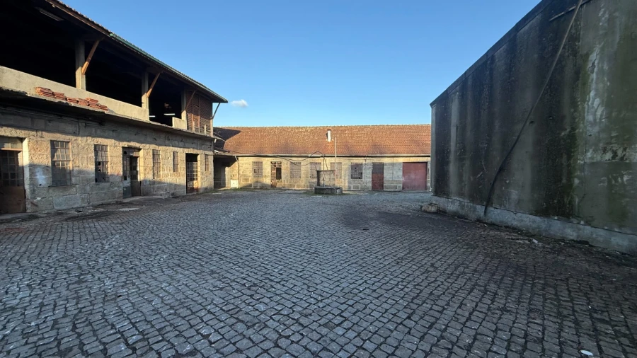 Armazém para Venda em Fermentões Foto 15