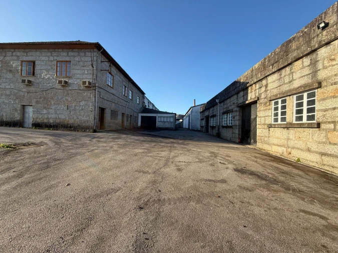 Armazém para Venda em Fermentões Foto 11