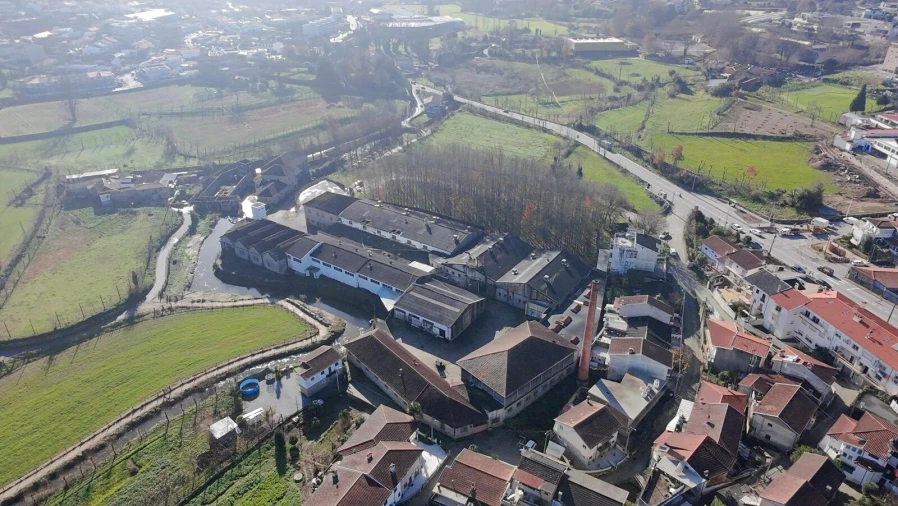 Armazém para Venda em Fermentões Foto 43
