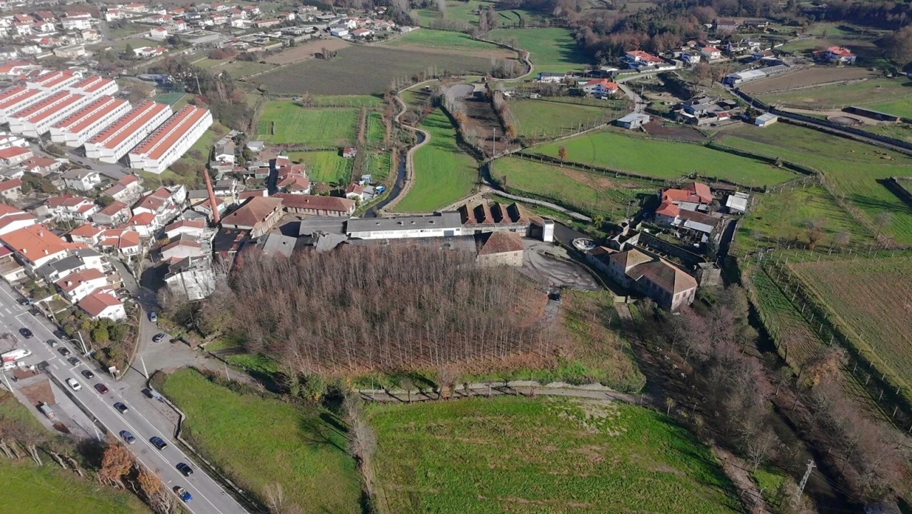Armazém para Venda em Fermentões Foto 44