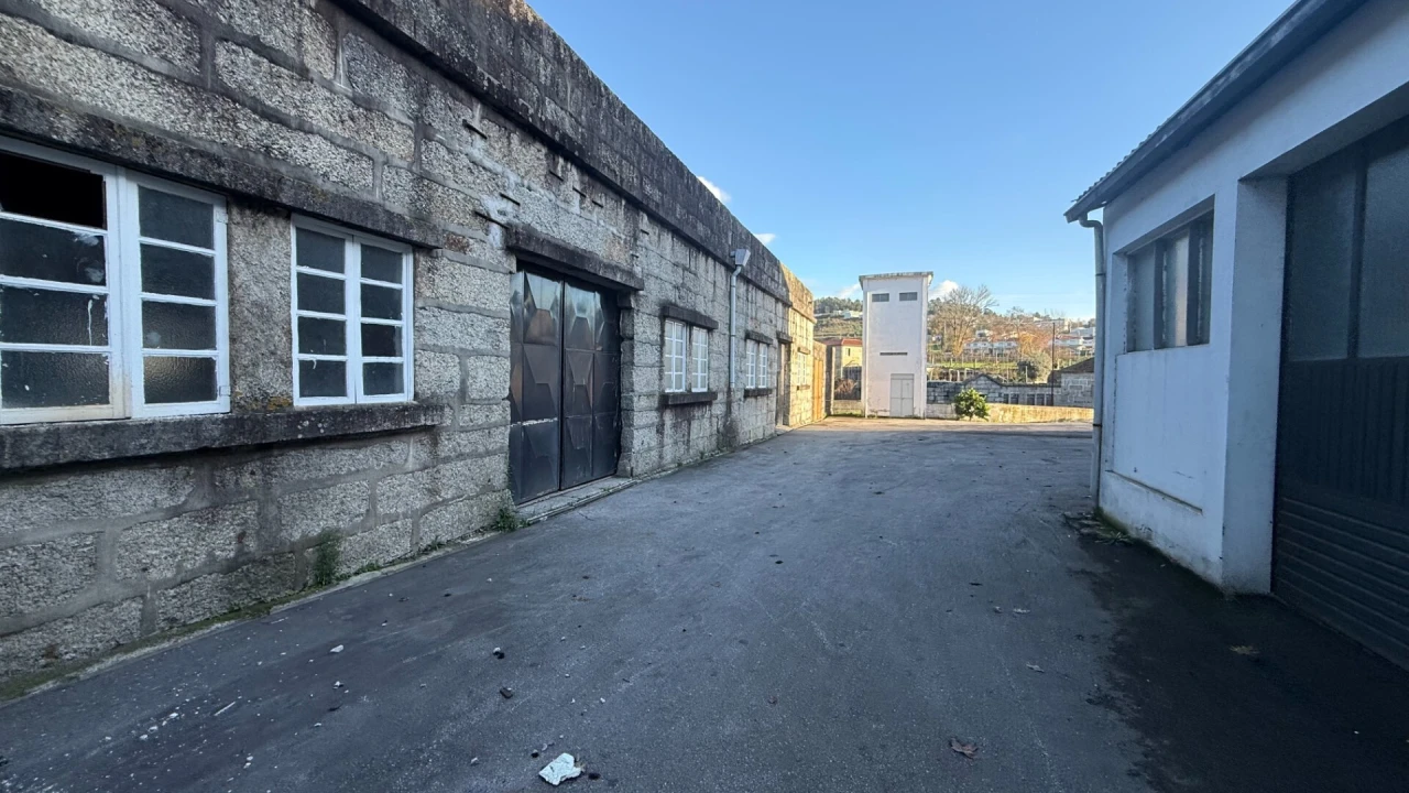 Armazém para Venda em Fermentões Foto 17