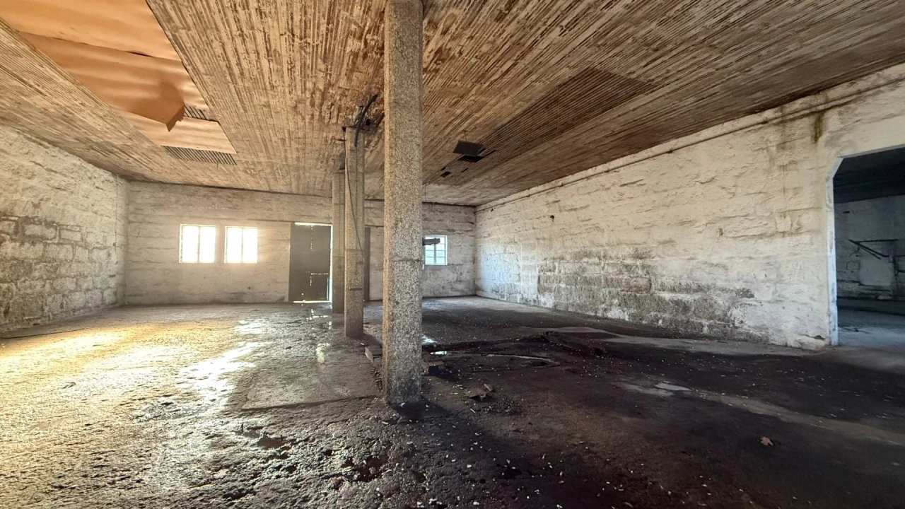 Armazém para Venda em Fermentões Foto 20