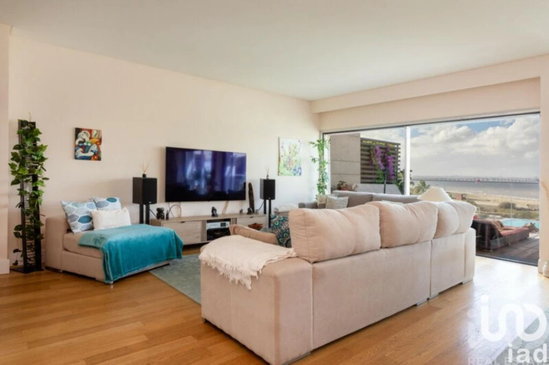 Apartamento T3 para Venda em Alcochete Foto 16