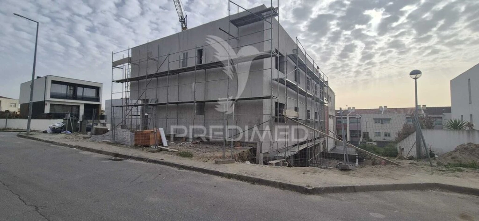 Apartamento T2 para Venda em Soutelo Foto 5