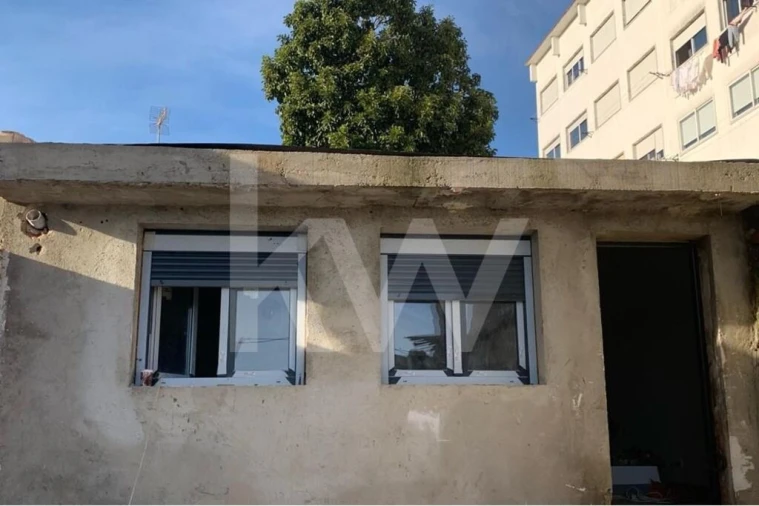 Moradia T15 para Venda em Agualva e Mira-Sintra Foto 10