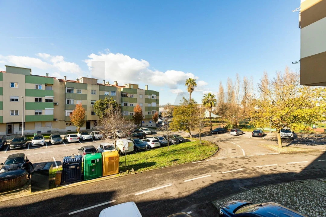 Apartamento T3 para Venda em Venteira Foto 24