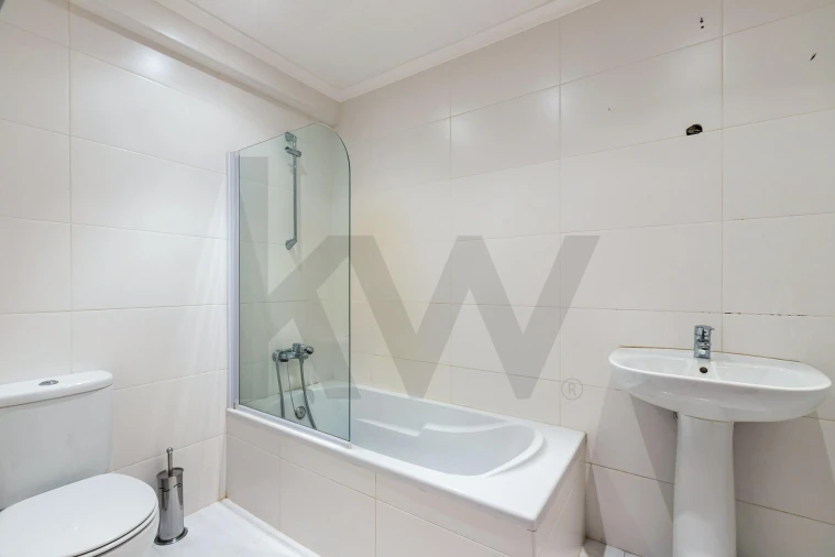 Apartamento T3 para Venda em Venteira Foto 23