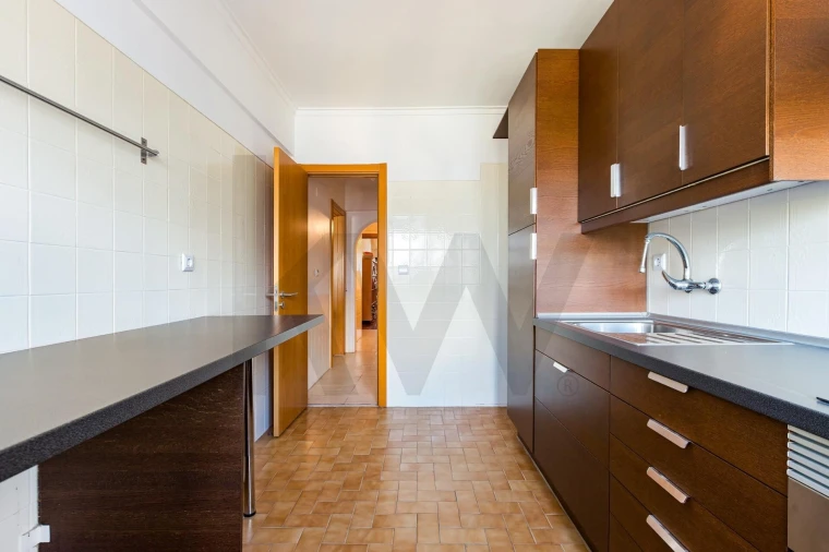 Apartamento T3 para Venda em Venteira Foto 13