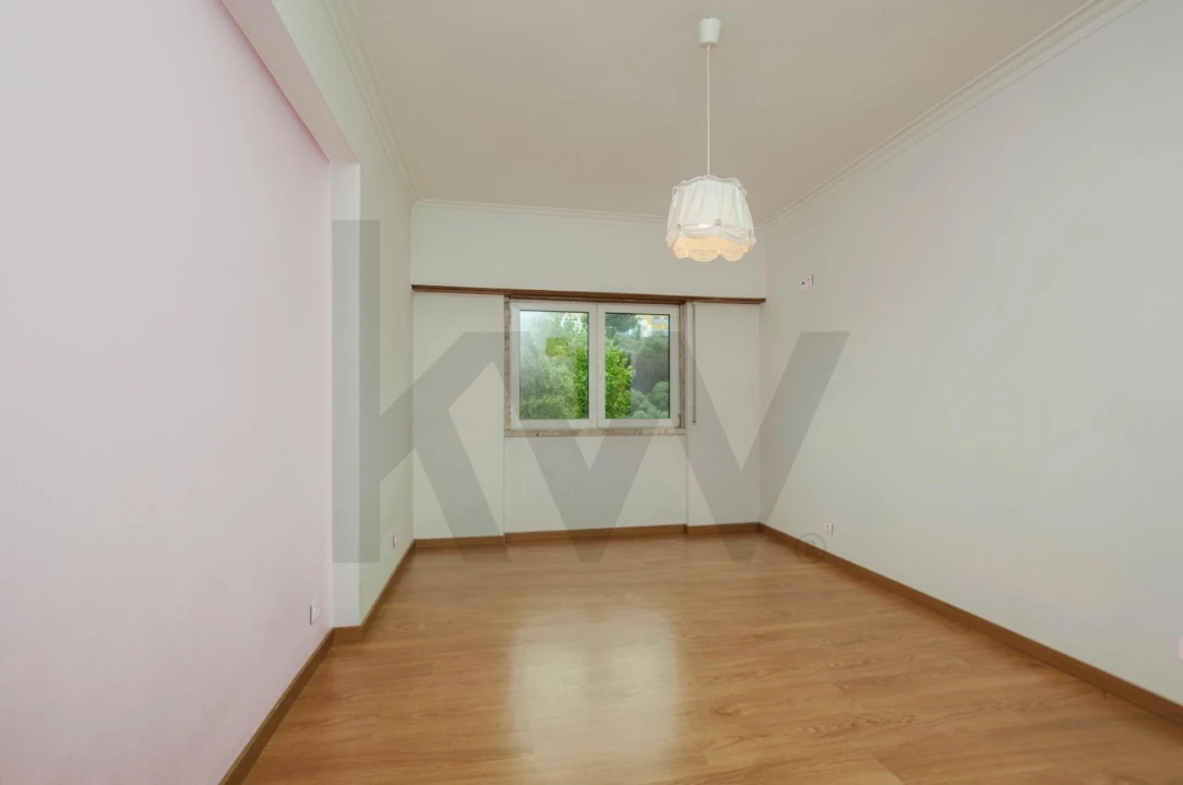 Apartamento T2 para Arrendamento em Queluz e Belas Foto 5