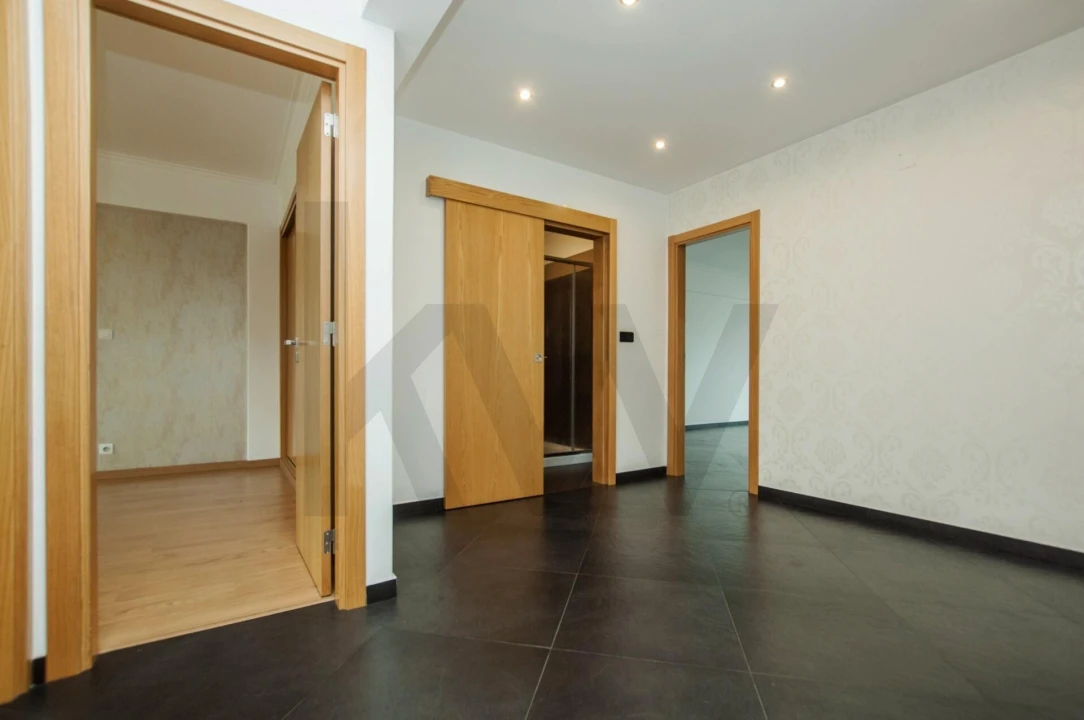 Apartamento T2 para Arrendamento em Queluz e Belas Foto 14