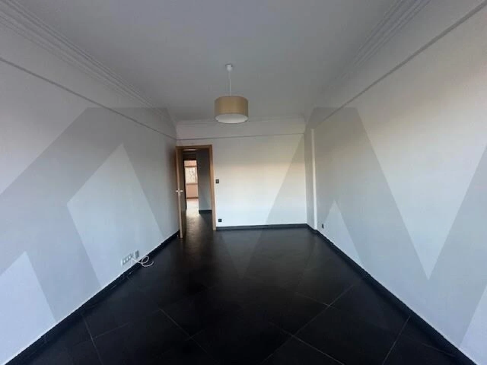 Apartamento T2 para Arrendamento em Queluz e Belas Foto 22