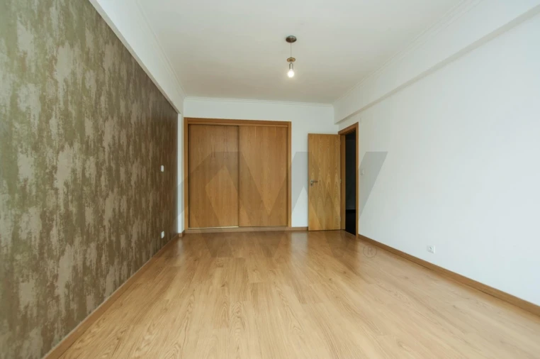 Apartamento T2 para Arrendamento em Queluz e Belas Foto 13