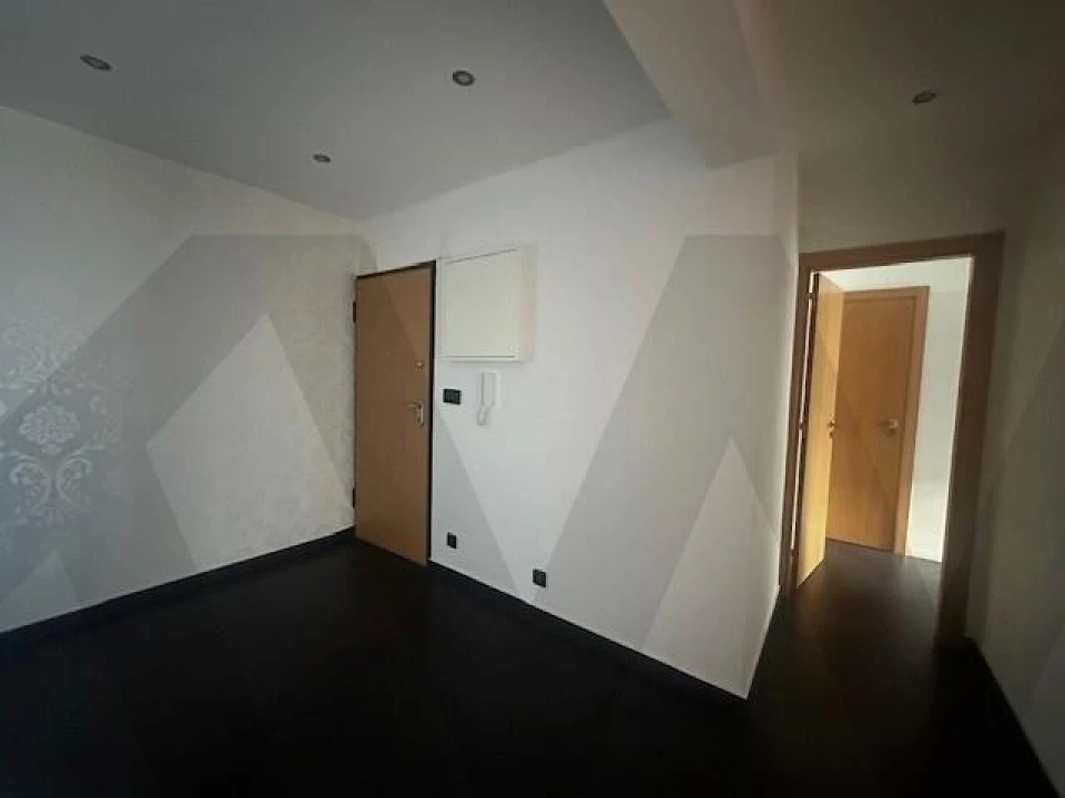 Apartamento T2 para Arrendamento em Queluz e Belas Foto 24