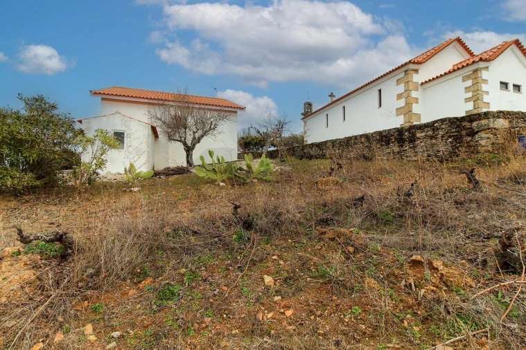 Moradia T3 para Venda em Carviçais Foto 3