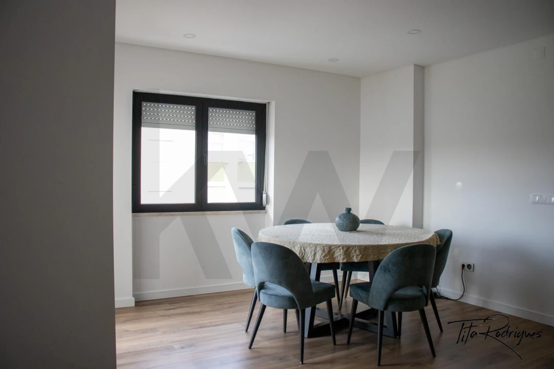 Apartamento T3 para Venda em Carcavelos e Parede Foto 12