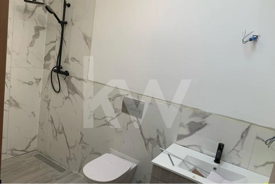 Moradia T8 para Venda em Agualva e Mira-Sintra Foto 8