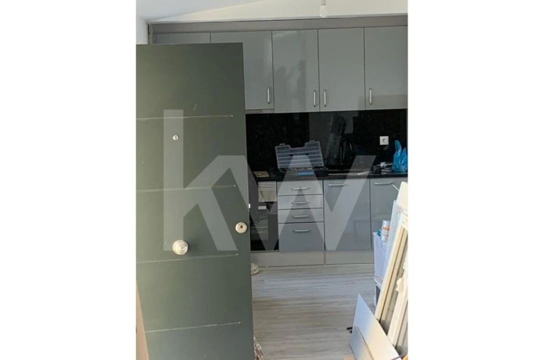 Moradia T8 para Venda em Agualva e Mira-Sintra Foto 22